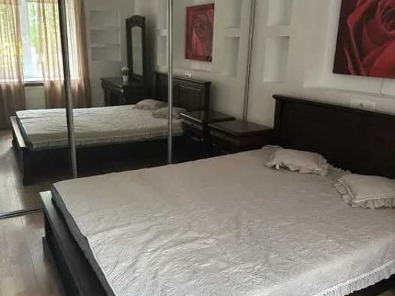 Пропонуємо в оренду 2-ох кімнатну квартиру в районі площі 700річчя. Черкассы