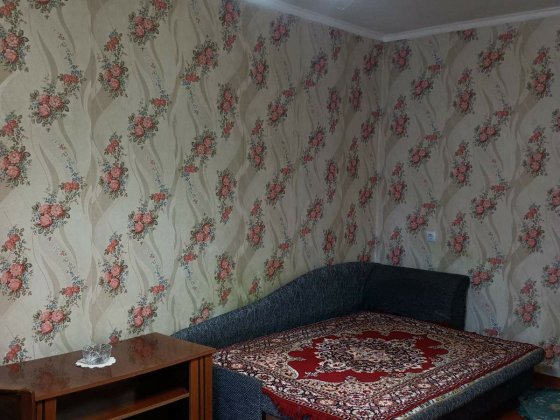 Здам 1-к на Захисників України 10 Чернігів