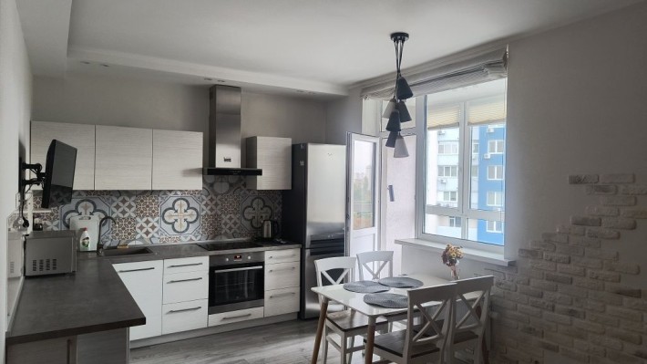 Оренда 2к (двокімнатної). Сікорського 1-Б, парк, М."Берестейська" - фото 1