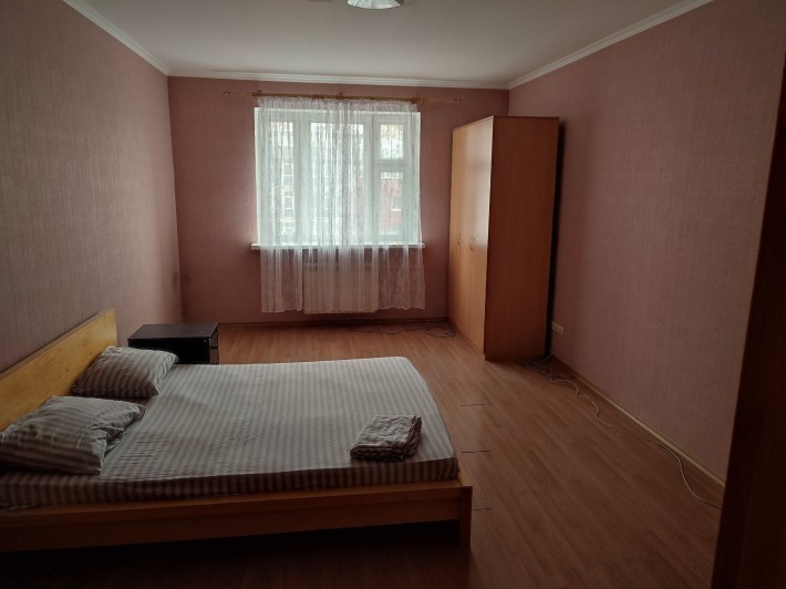 Оренда  трикімнатної  квартири - фото 1