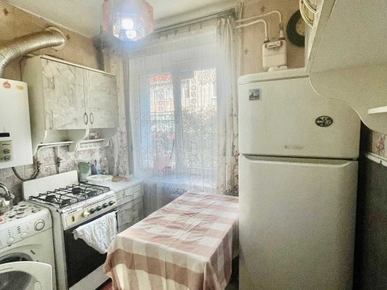 2-х к Громадська-Козацька.Меблі. Техніка.Можна з тваринами маленькими. Чернигов