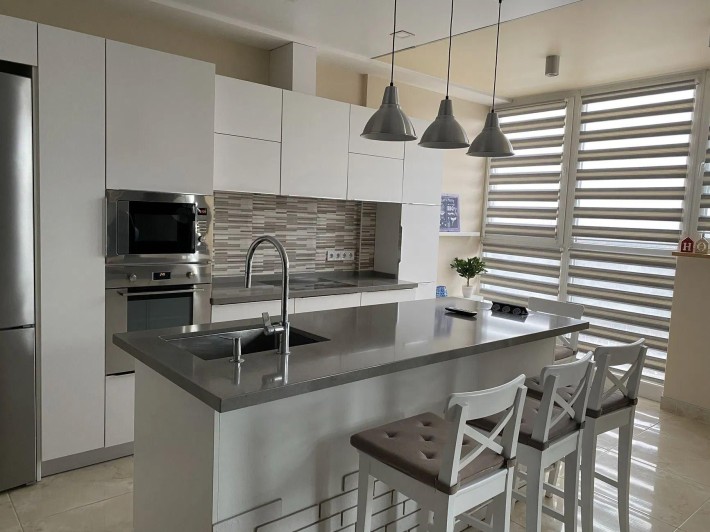 Оренда Палац Україна Антоновича Малевича Студія Без тваринSF - фото 1