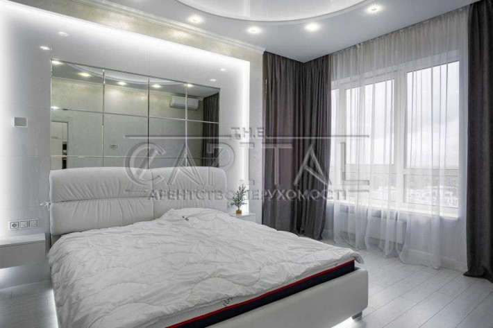 Оренда 3-кімн квартири в ЖК Зарічний просп. Бажана МЕТРО СЛАВУТИЧ - фото 1