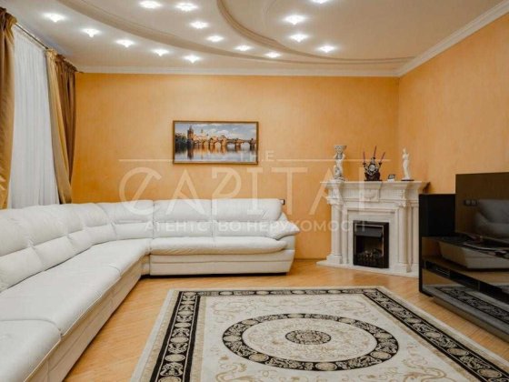 Оренда дворівневий пентхаус центр Печерська є гараж на 2 авто укриття Київ