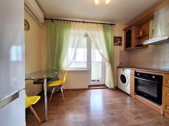 Метро Харківська  Ревуцького 44Б оренда квартири Харьковский Київ