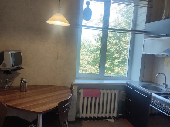 Здам в оренду 2-х кім.кв.пр.Миру 17 Чернігів