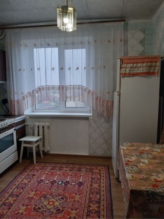 Здам в оренду 2к квартиру по вул. Брацлавській, поруч зупинка - фото 1