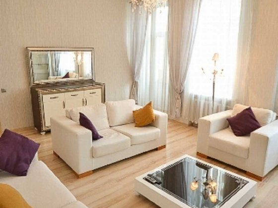 Довгострокова оренда комфортна 2хк квартира в центрі (м.Палац спорту) Киев