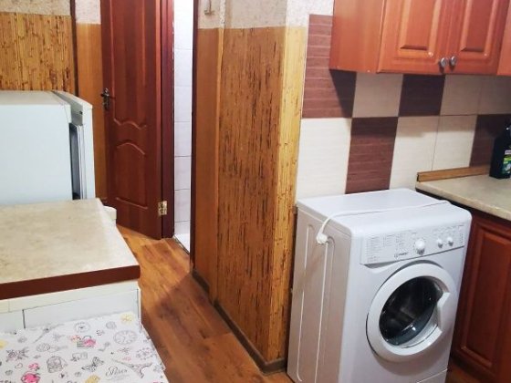 Йорданська (Лайоша Гавро) 4. До метро "Оболонь" або "Петрівка" біля 10 Київ