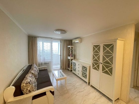 Березняки. метро Лівобережна , Осокорки, Позняки. Киев