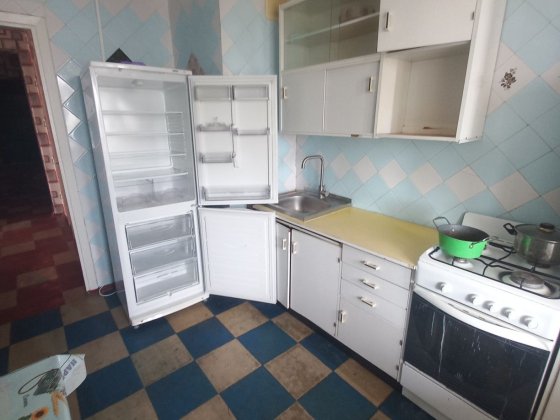 Простора двукімнатна з великим балкономв оренду