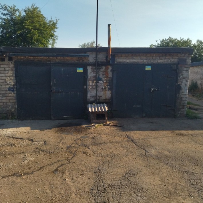 Продам два гаража рядом стоящих. Перекрёсток Клары Цеткин Рылеева - фото 1