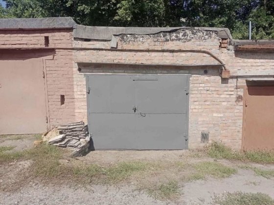 Продам Гараж (Центр Міста) Лубны
