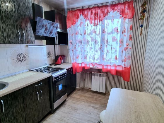 Оренда 2к.кв на Космосі, вул. Чумаченко ( 40й Гастроном) Запорожье