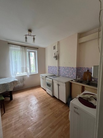 Сдам 1-ком квартиру ж/м Коммунар - фото 1