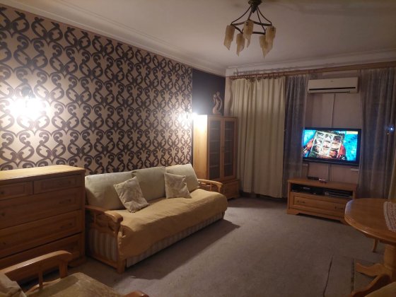 Здається 1 кімнатна квартира Металургів.