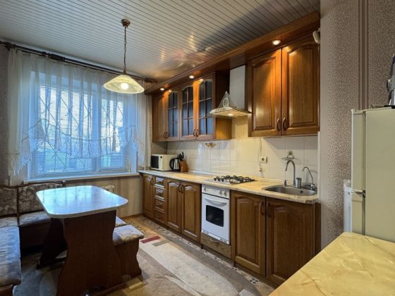 Оренда квартири на Перемозі-5. Дві кімнати Дніпро