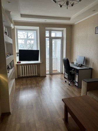 Актуально! Сдам 3х комн. сталинку с автономкой 12 квартал, р-н 61 школ - фото 1