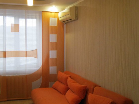 Сдается Хозяевами 2х комнат Победа ул Набережная Победы,газ на Долгo Дніпро