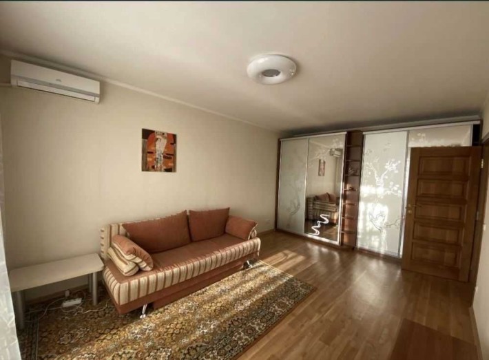 Сдаётся 1к квартира на ул.Янтарная 42 - фото 1