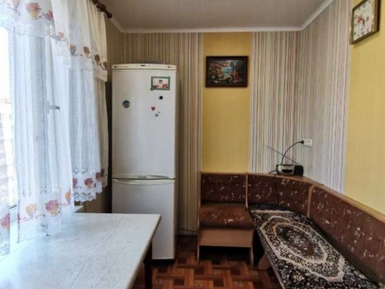 Сдам 3 к.кв. в р-не кт. Космос       БЕЗ КОМИССИИ. Свет  НЕ отключают