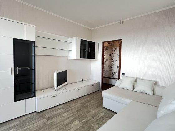 Здається 1 кім на Жадова (з сигналізацією) Кропивницький