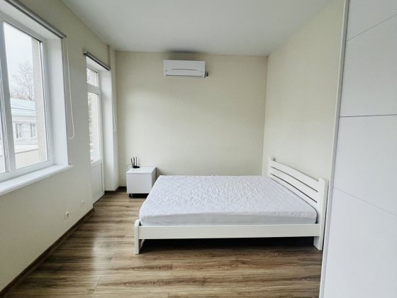 Оренда  квартири   з ремонтом в Центрі міста . Кропивницький