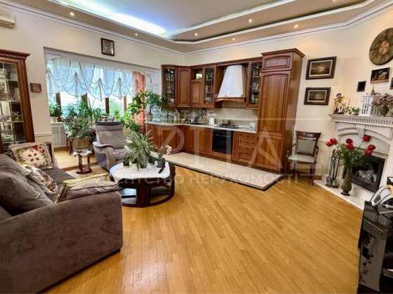 Оренда 3-кімнатна, вул. Богомольця, є власне ПАРКОМІСЦЕ Київ