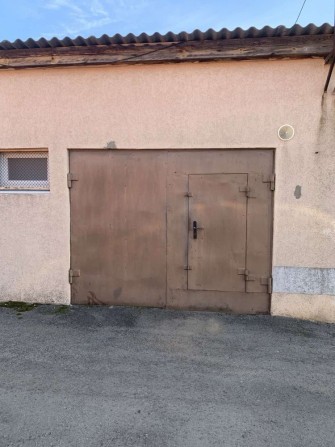 капітальний цегляний гараж у приватному секторі - фото 1