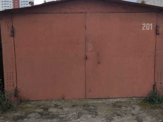 Продається гараж на території з охороною Бровары