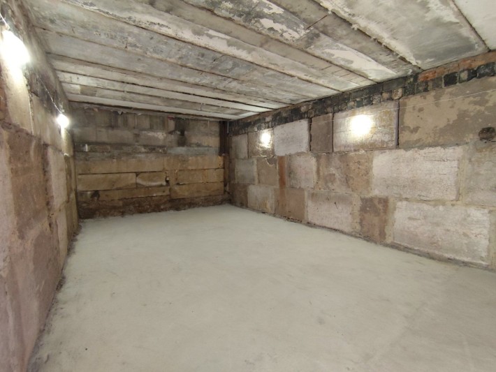 Продам большой бокс 65м² на Восточном 1 - фото 1