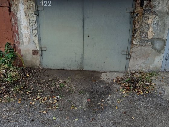 Продам гараж 3,5 м на 6 м.В районе ул.Балакина 5 Кривий Ріг