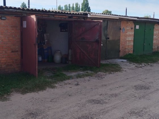 Продам капітальний гараж Переяслав-Хмельницький