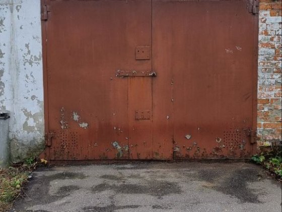 Гараж в районі вул.Дослідна,Цегляний,великий,з погребом,світлом,стілаж Полтава