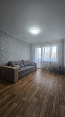 Сдам 1к квартиру на Тополе 2 возле атб - фото 1