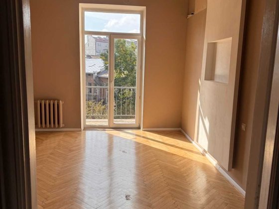 оренда 2км.квартири центр Львова вул.Гнатюка