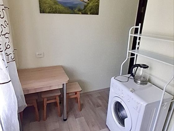 Аренда 3 к квартиры Запорожье Космическая 1й эт Запорожье