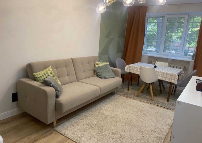 Оренда 2 кімнатної квартири на вул. Кленова 1 - фото 1