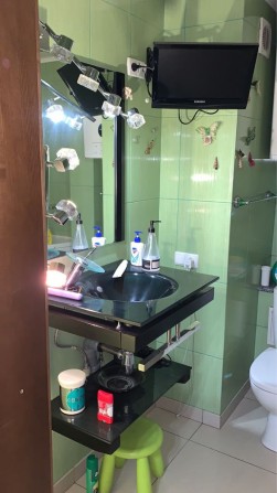 Сдам долгосрочно 2х  студия центр набережная ул.Тбилиская - фото 1