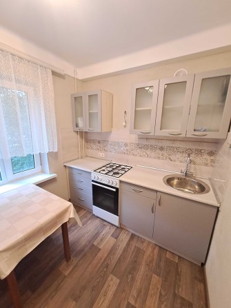 Оренда 1 кімнатної квартири по вул. Чумаченка після ремонту - фото 1