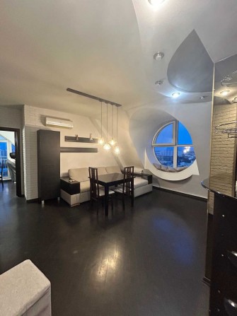 Оренда 3х кім. квартири студії. Вул. Макіївська 8. - фото 1