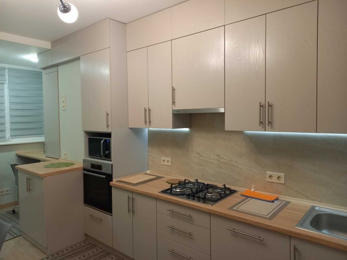 Оренда просторої квартири новобудова вул. Скорини хороший район - фото 1