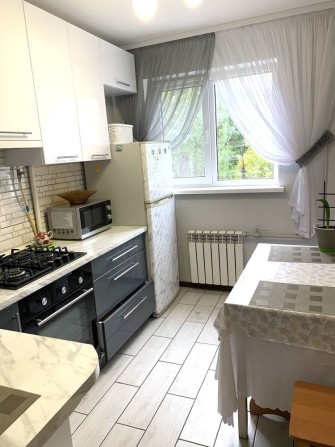 Отличная 2к.к. в  р-не Космонавтов( Янтарный) - фото 1