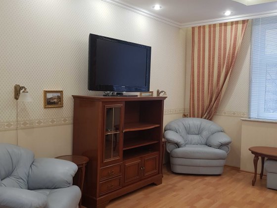 Риэлтор сдаст на длительный срок 3-х комнатную квартиру