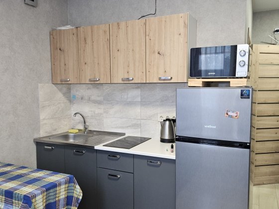 Оренда 1 кімнатна квартира вул.Кам'янська,127 евроремонт,метро Вирлиця Київ