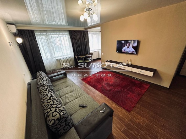 1к студия ул. Свердлова 42м2 пр Кирова Парк Чкалова Пушкина Антоновича - фото 1