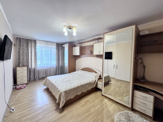 Сдам ТРЕХКОМНАТНУЮ квартиру. Николаев