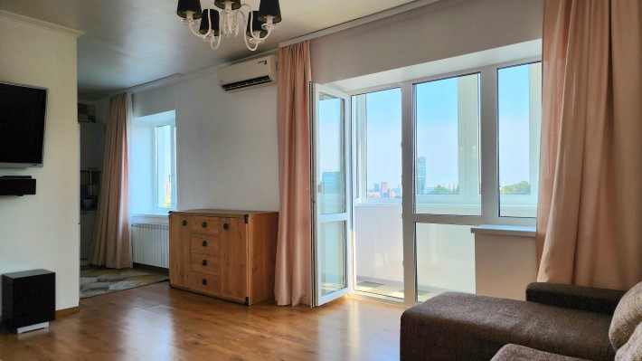 простора 1кім студія 45м, без %, Докучаєвська 16 - фото 1