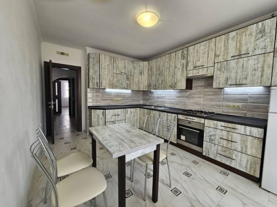 Оренда 2 кімнатна квартира, вул Карла Мікльоша, Франківський район Львов