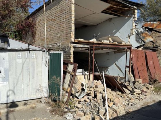 Продам 3 гаражі разом,можна обєднати під СТО або склад- Нивки Київ